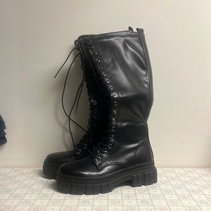 Dolls kill high combat boots nwot 7.5